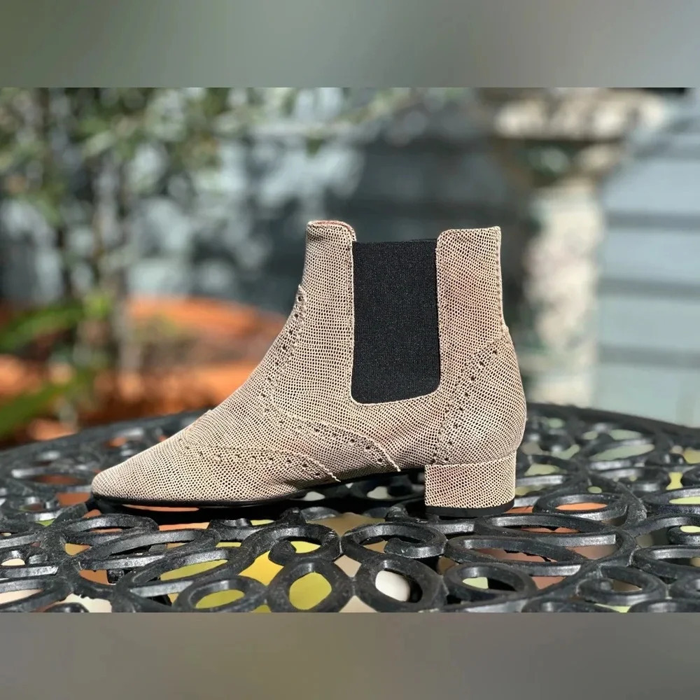 Summit by White Mountain — Pointed Tie Ankle Boots - Picture 4 of 6